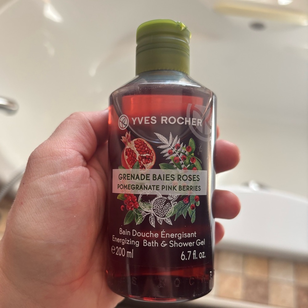 YVES ROCHER Energizing Bath & Shower Gel